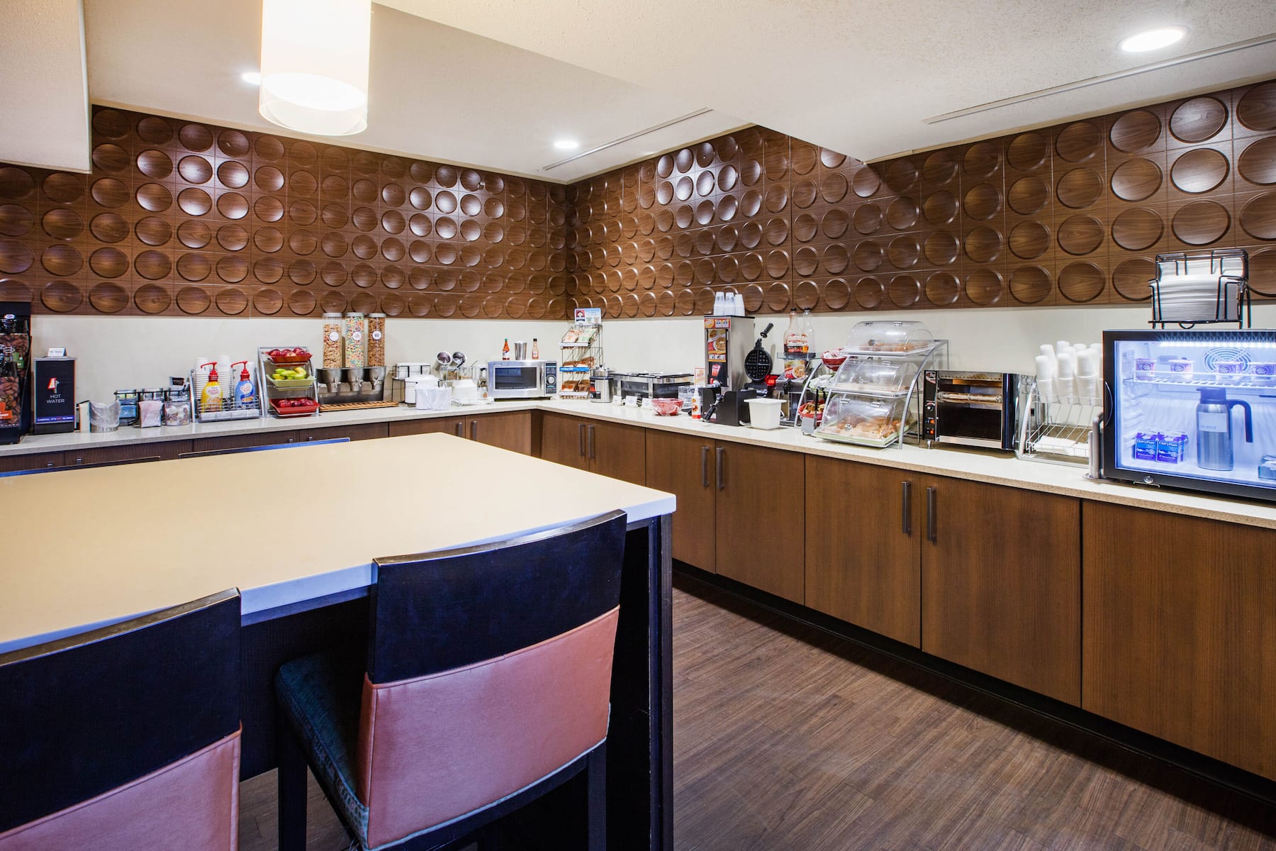 Wingate complimentary breakfast area